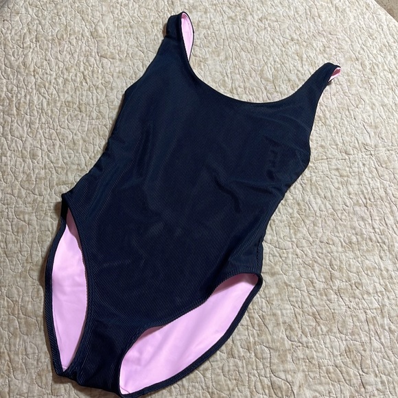 ONZIE Ribbed Hi-Thigh🌸 NWOTs Black Outside Pink Inside SUPER CUTE Size S/M - Picture 2 of 10